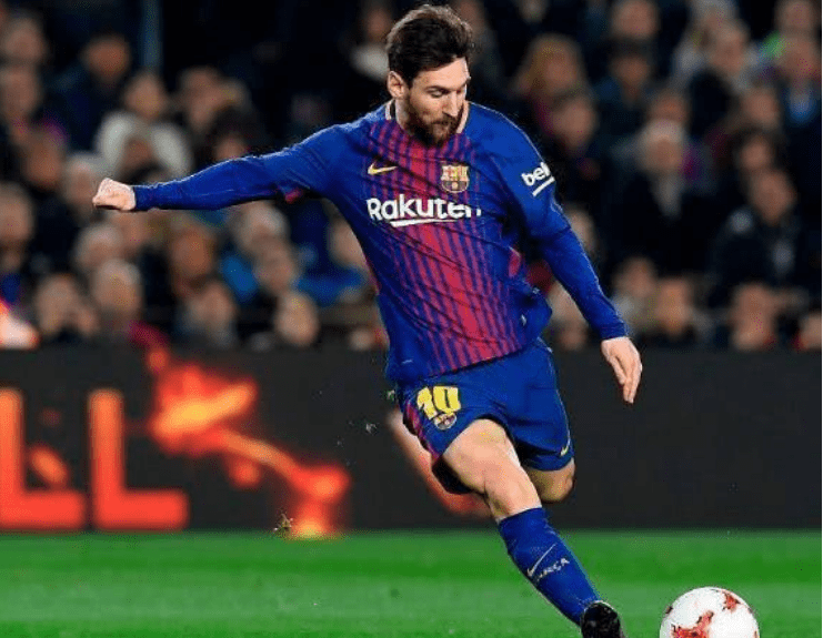 比肩阿德和埃托奥，劳塔罗本赛季出战的三场欧冠比赛均有进球（劳塔罗本季欧冠三战皆破门，追平阿德与埃托奥）