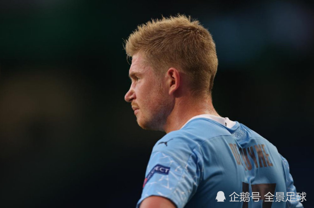 相似度99%！巴萨国王杯对手球员长相酷似拉莫斯，迅速外网走红（巴萨国王杯对手球员与拉莫斯神似，因撞脸在海外社媒火速走红）