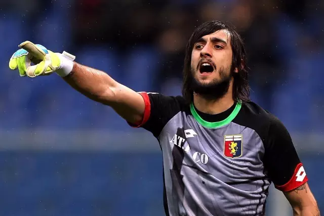 当地媒体：摩纳哥王子及其朋友欧冠赛后被加拉塔萨雷球迷袭击（当地媒体报道，欧冠赛后摩纳哥王子与友人遭加拉塔萨雷球迷袭击）