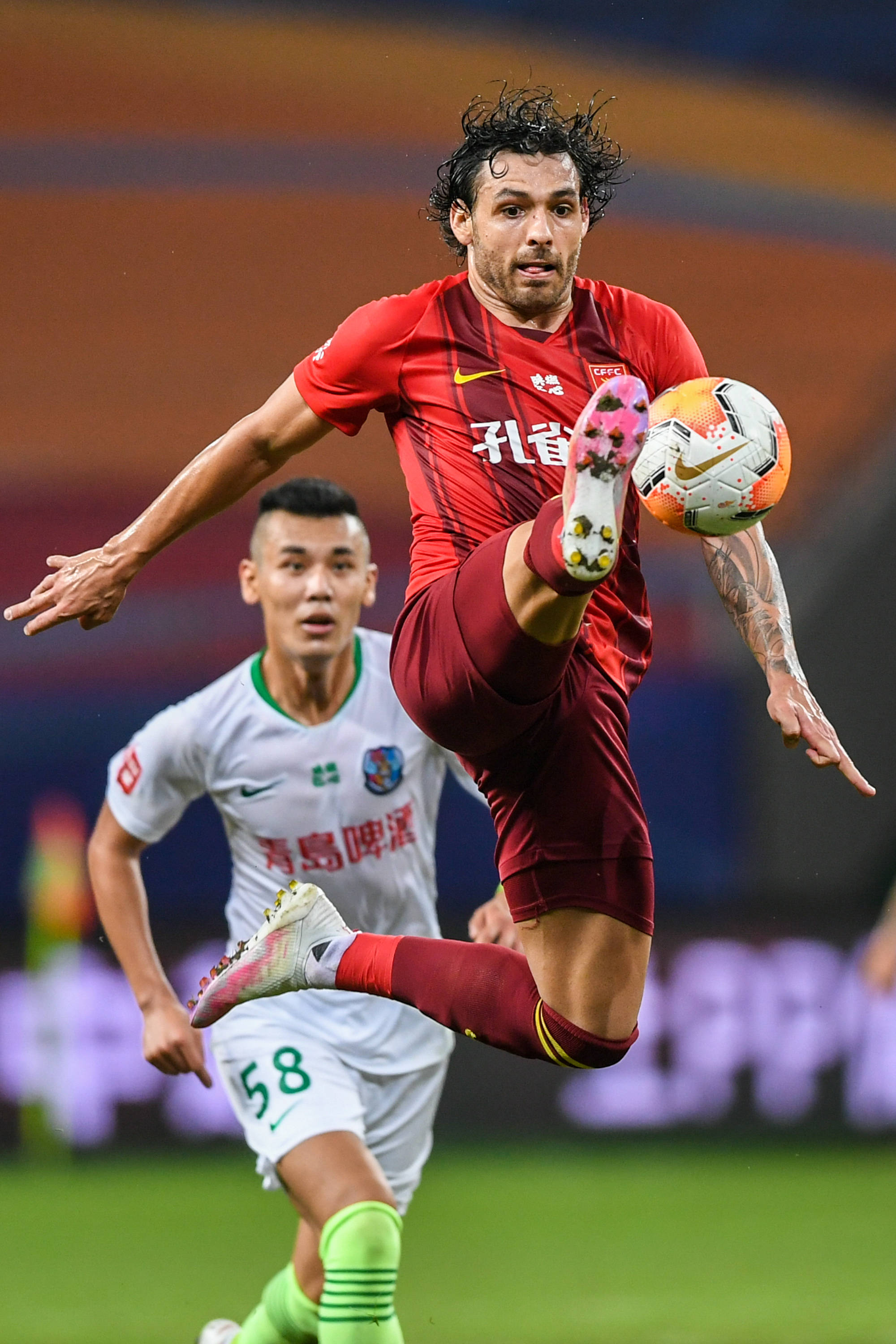 记者：16岁布基纳法索中场签约白堡，未来有望加盟切尔西