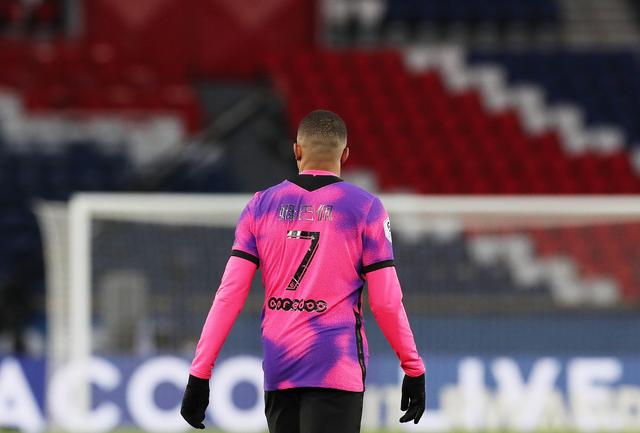 阿莱尼亚：佩德里对巴萨来说不可或缺；热刺曾经想签下我