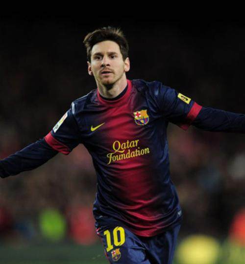 天皇杯半场：永户胜也破门，神户胜利船1-0广岛三箭（天皇杯半场：永户胜也建功，神户胜利船1-0暂领先广岛三箭）