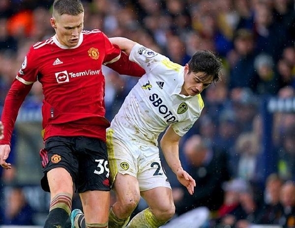 内马尔：我的心永远属于桑托斯；之后将进行膝盖半月板手术