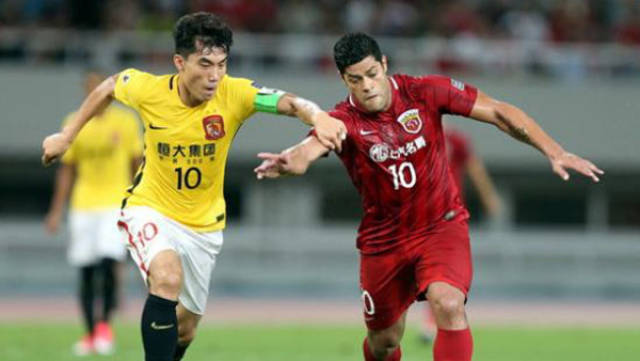 足球西甲豪门签下才华中场，合约长达七年（西甲豪门引进才俊中场，达成七年长约）