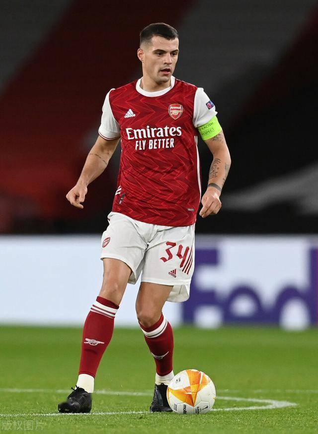 德甲2025年度积分榜：拜仁34场仅1负打进107球，领先第二21分（2025德甲积分年榜：拜仁34轮仅败1场轰入107球，领先次席21分）